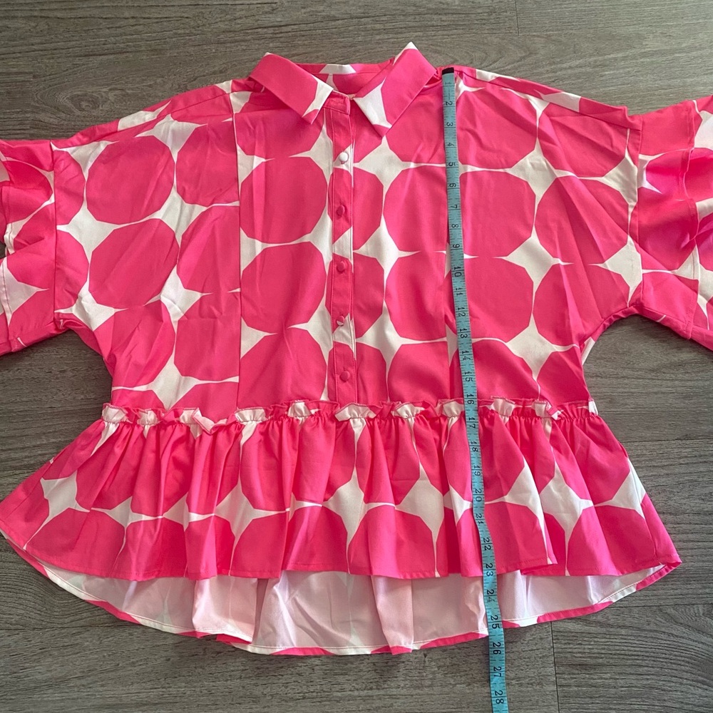Umgee Pink and White Geometric Peplum Button Front Top - Picture 4 of 10